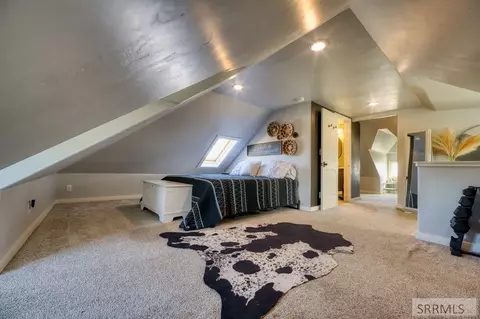 Bedroom - 3275 E 650 N, Menan, ID 83434 photo 3 of 6