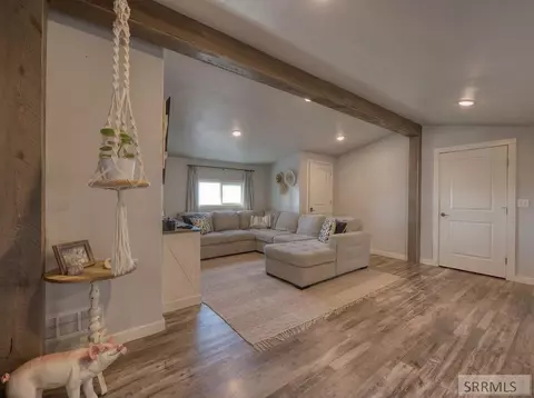 Entry Way - 3275 E 650 N, Menan, ID 83434 photo 2 of 3