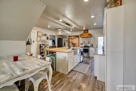 Kitchen - 3275 E 650 N, Menan, ID 83434 photo 1 of 2