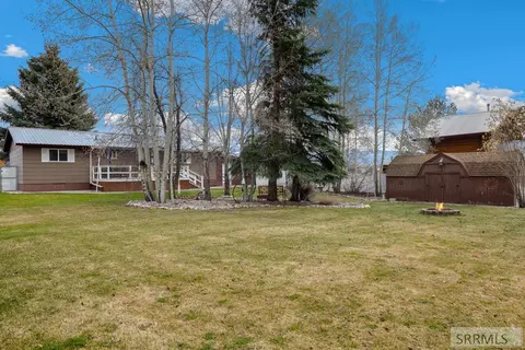 Exterior - 80 S 4th St, Driggs, ID 83422 photo 15 of 19