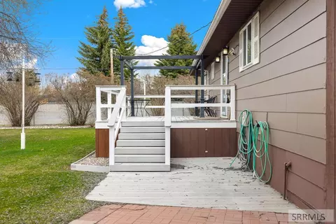 Exterior - 80 S 4th St, Driggs, ID 83422 photo 6 of 19