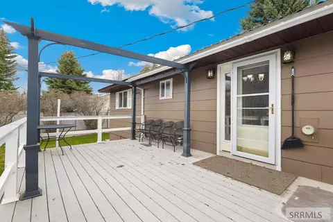 Exterior - 80 S 4th St, Driggs, ID 83422 photo 4 of 19