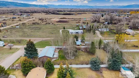 View/Area - 80 S 4th St, Driggs, ID 83422 photo 3 of 6