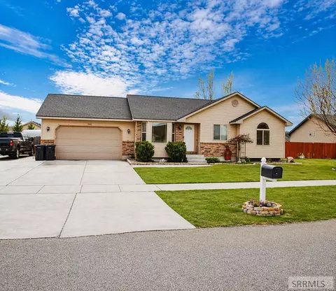 3600 Hyrum Dr, Idaho Falls, ID 83401