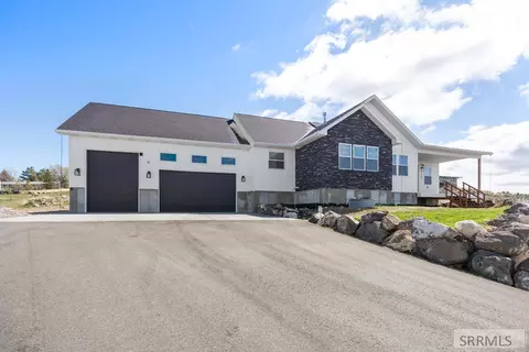 5900 N Alma Dr, Idaho Falls, ID 83401