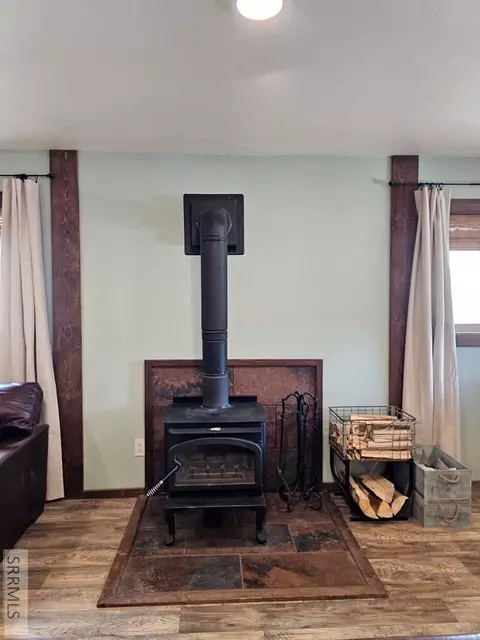 Living - 24 Pickett Loop, Challis, ID 83226 photo 4 of 4