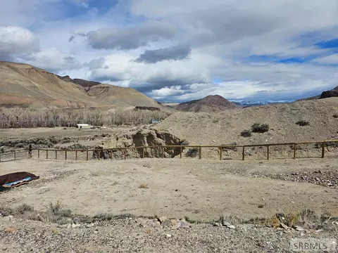 Exterior - 24 Pickett Loop, Challis, ID 83226 photo 22 of 23