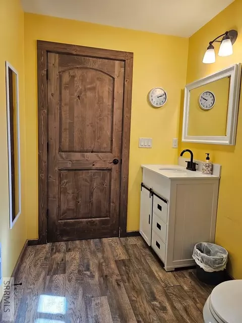 Bath - 24 Pickett Loop, Challis, ID 83226 photo 2 of 6