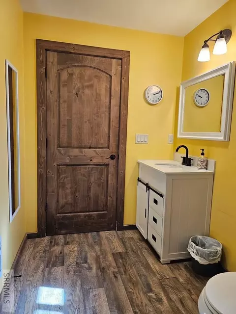 Bath - 24 Pickett Loop, Challis, ID 83226 photo 2 of 8
