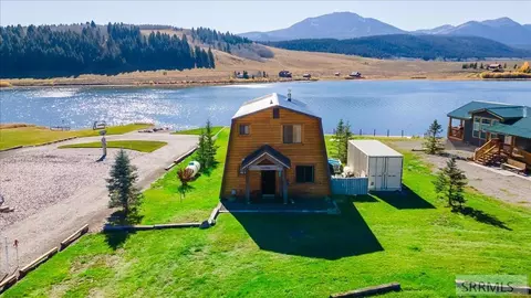 3882 S Goose Bay Dr, Island Park, ID 83429