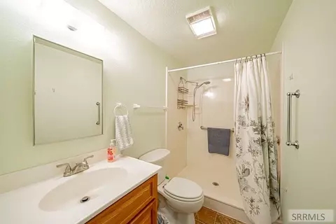 Bath - 202 Adams St, Firth, ID 83236 photo 3 of 3