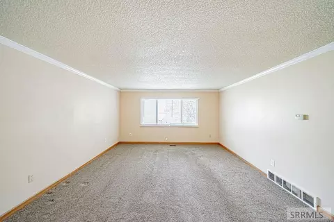 Living - 202 Adams St, Firth, ID 83236 photo 2 of 4