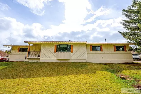 16 Old Oregon Rd, Soda Springs, ID 83276