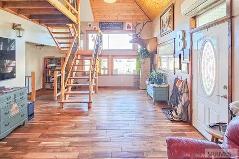 Entry Way - 210 E Salmon Ave, Arco, ID 83213 photo 1 of 4