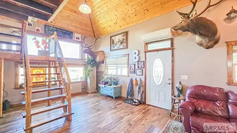 Entry Way - 210 E Salmon Ave, Arco, ID 83213 photo 2 of 4