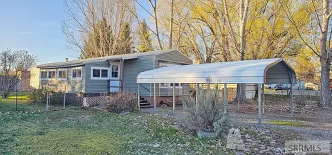 117 Salmon Meadows St, Salmon, ID 83467