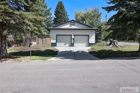 Exterior - 305 E 3rd S, Rexburg, ID 83440 photo 4 of 9