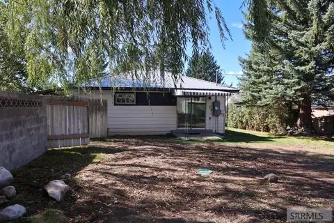 Exterior - 305 E 3rd S, Rexburg, ID 83440 photo 7 of 9