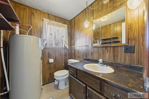 Bath - 3756 E 800 N, Rigby, ID 83442 photo 4 of 4