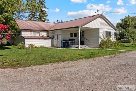 Exterior - 3756 E 800 N, Rigby, ID 83442 photo 2 of 5