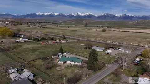 7 Apache Way, Salmon, ID 83467