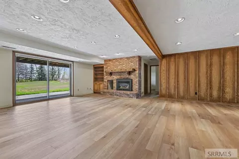 Living - 435 N 1500 E, Saint Anthony, ID 83445 photo 7 of 9