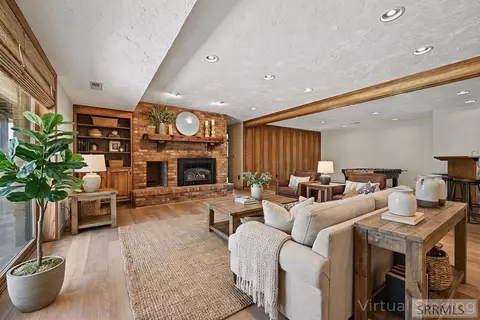 Living - 435 N 1500 E, Saint Anthony, ID 83445 photo 8 of 9