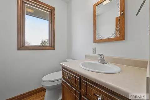 Bath - 435 N 1500 E, Saint Anthony, ID 83445 photo 7 of 10