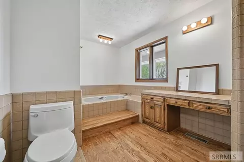 Bath - 435 N 1500 E, Saint Anthony, ID 83445 photo 5 of 10