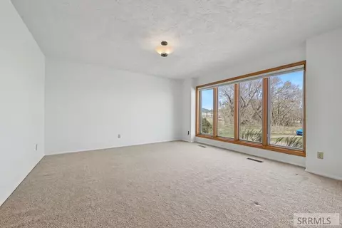 Living - 435 N 1500 E, Saint Anthony, ID 83445 photo 2 of 9