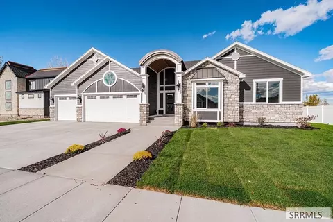 1571 Palm Springs Dr, Idaho Falls, ID 83404