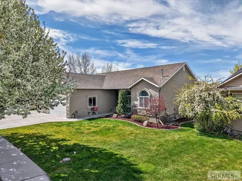 880 Redman St, Chubbuck, ID 83202