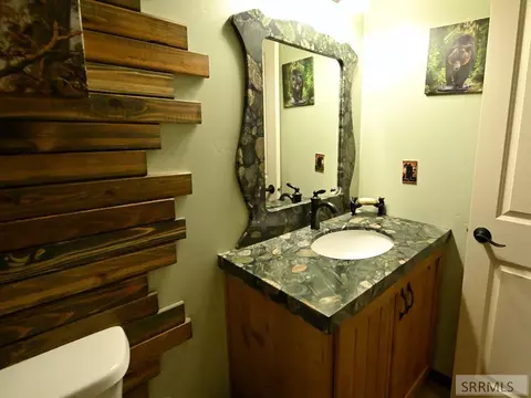 Bath - 71 Lookout Cir, Irwin, ID 83428 photo 6 of 12