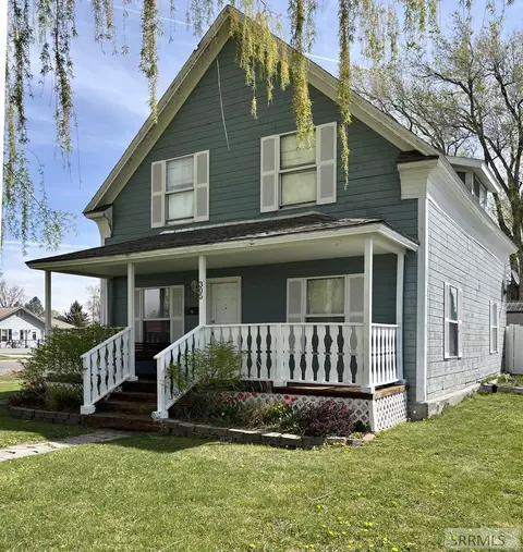 305 S Park Ave, Shelley, ID 83274