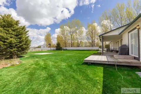 Exterior - 1987 47th St, Ammon, ID 83401 photo 5 of 10