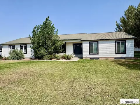 Exterior - 1987 47th St, Ammon, ID 83401 photo 3 of 11