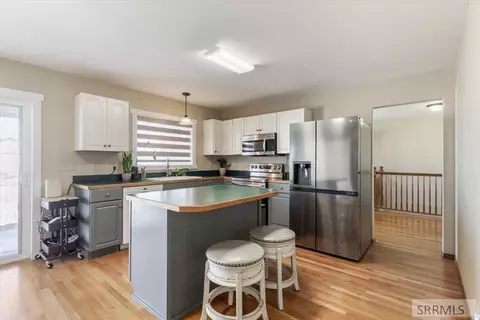 Kitchen - 1987 47th St, Ammon, ID 83401 photo 1 of 3