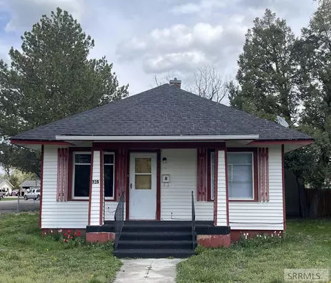 725 E Judicial St, Blackfoot, ID 83221