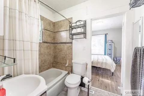 Bath - 594 E 750 N, Firth, ID 83236 photo 2 of 2