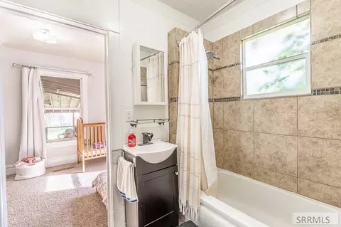 Bath - 594 E 750 N, Firth, ID 83236 photo 1 of 2