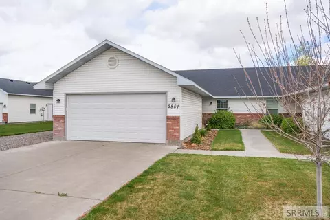2851 E Chasewood Dr, Ammon, ID 83406