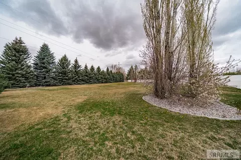 Exterior - 195 N 3806 E, Rigby, ID 83442 photo 13 of 15
