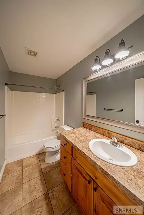 Bath - 195 N 3806 E, Rigby, ID 83442 photo 8 of 10