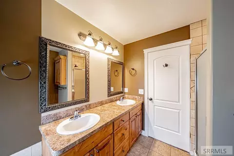 Bath - 195 N 3806 E, Rigby, ID 83442 photo 3 of 10