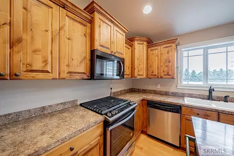 Kitchen - 195 N 3806 E, Rigby, ID 83442 photo 7 of 8