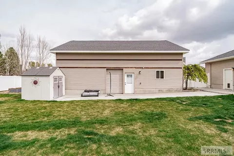 Exterior - 195 N 3806 E, Rigby, ID 83442 photo 9 of 15