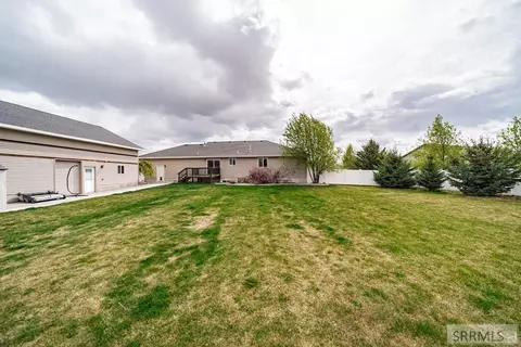 Exterior - 195 N 3806 E, Rigby, ID 83442 photo 7 of 15