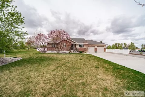 Exterior - 195 N 3806 E, Rigby, ID 83442 photo 2 of 15