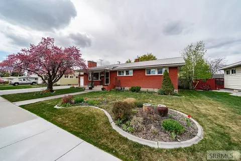 1920 Sequoia Dr, Idaho Falls, ID 83404