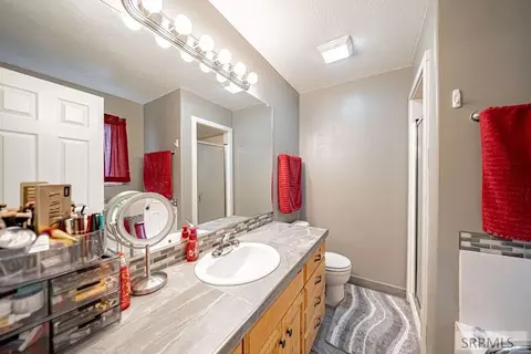 Bath - 4 N 3700 E, Rigby, ID 83442 photo 1 of 12